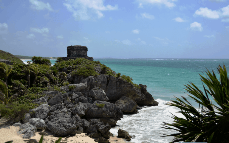 tulum-pyramid-beach